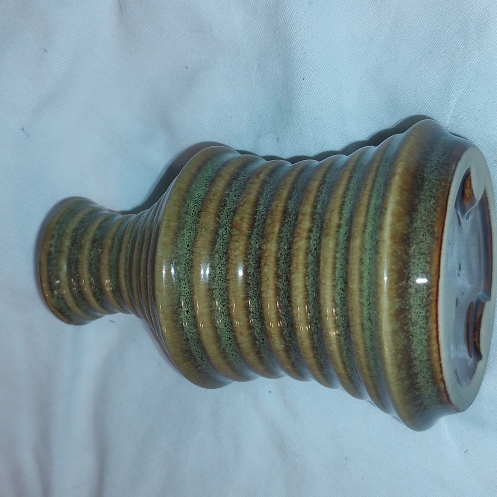 MCM 5" Ceramic Art Pottery Bud Vase Speckled Green Ribbed Bee Hive Hand Thrown